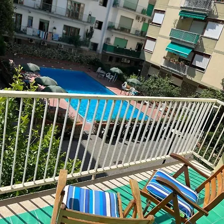 Daire Large Family Appartament With Pool