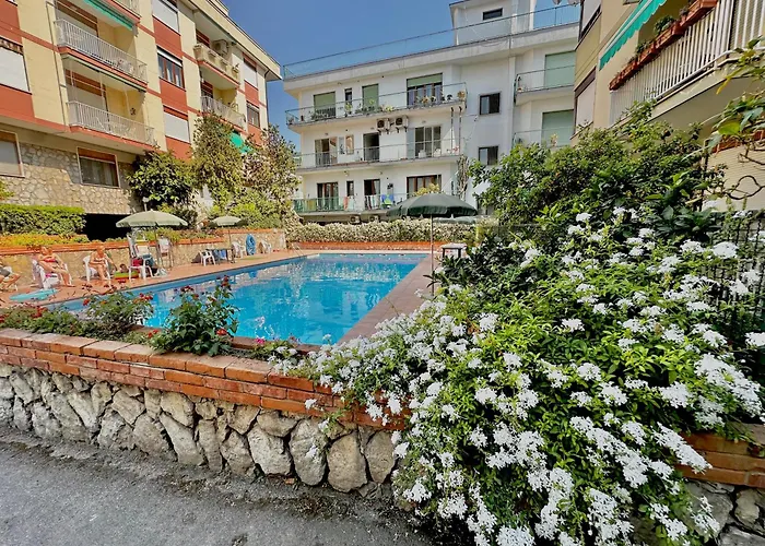 Large Family Appartament With Pool * Sorrento