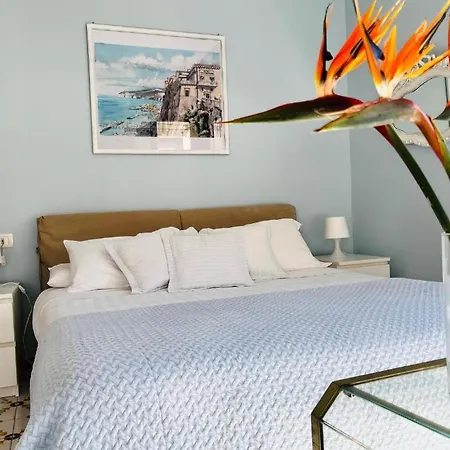 Large Family Appartament With Pool Апартаменти