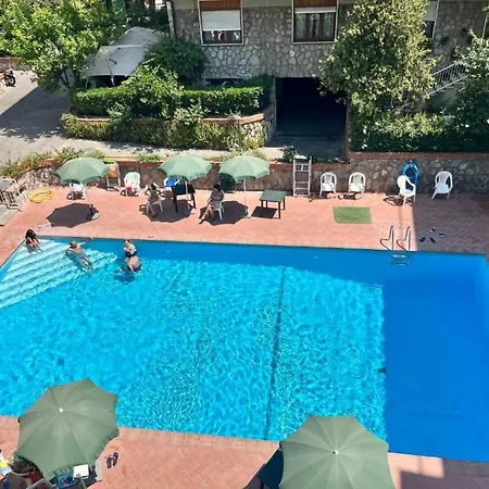 Апартаменти Large Family Appartament With Pool *