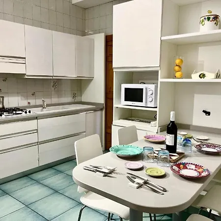 Large Family Appartament With Pool Sorrent