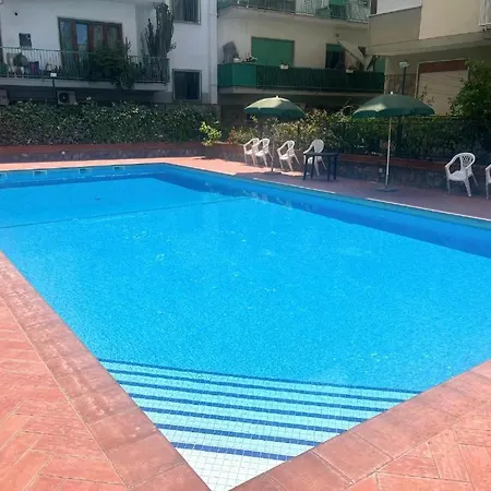 Large Family Appartament With Pool Appartement *