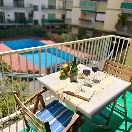 Large Family Appartament With Pool Сорренто