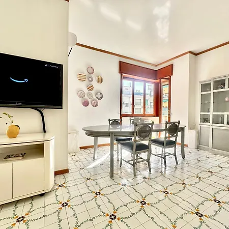 Large Family Appartament With Pool Apartment Sorrent